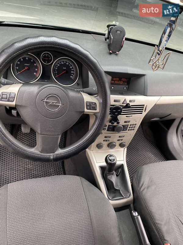 Универсал Opel Astra 2008 в Киеве