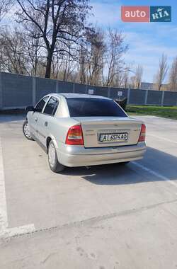 Седан Opel Astra 2006 в 