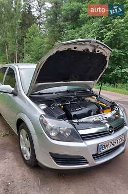 Хэтчбек Opel Astra 2006 в 
