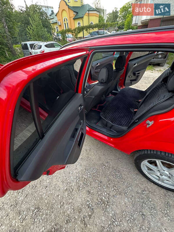 Универсал Opel Astra 2009 в Тернополе