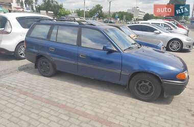 Универсал Opel Astra 1994 в 