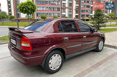 Седан Opel Astra 2006 в Тернополі