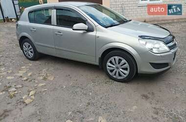 Хэтчбек Opel Astra 2008 в 