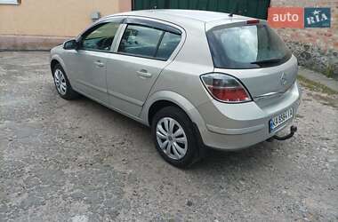 Хэтчбек Opel Astra 2008 в 