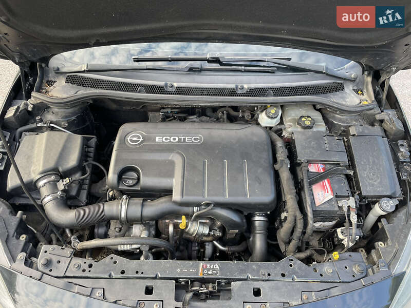 Хетчбек Opel Astra 2013 в Полтаві