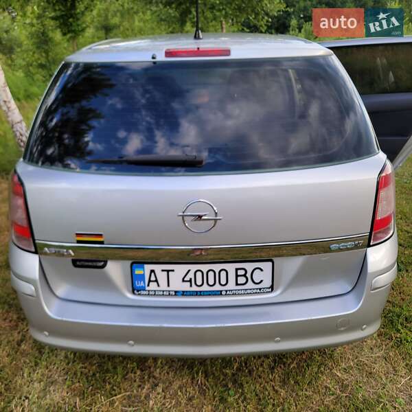 Універсал Opel Astra 2009 в Калуші