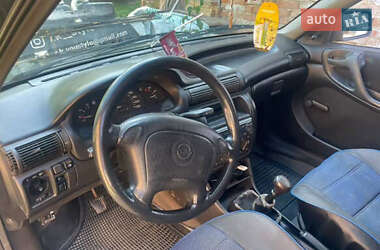 Хэтчбек Opel Astra 1994 в 