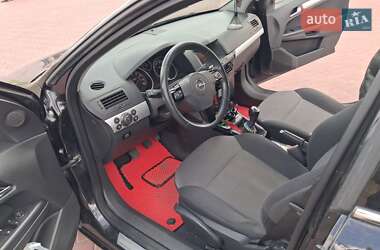 Универсал Opel Astra 2010 в 