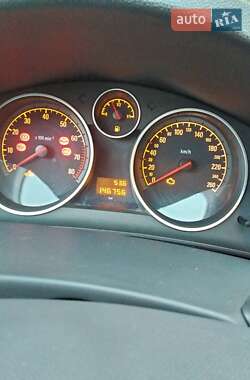Универсал Opel Astra 2010 в 