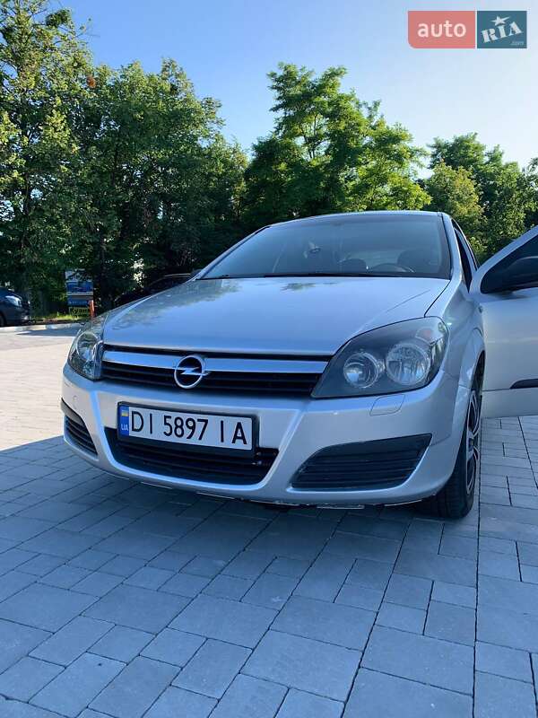 Хетчбек Opel Astra 2006 в Рівному