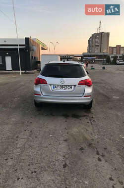 Универсал Opel Astra 2013 в 