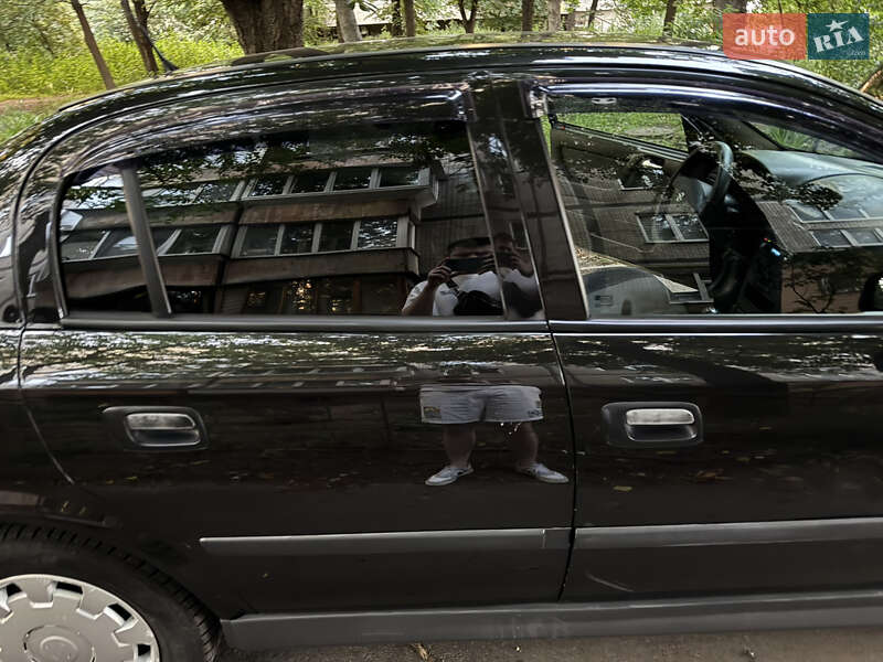 Седан Opel Astra 2006 в Києві