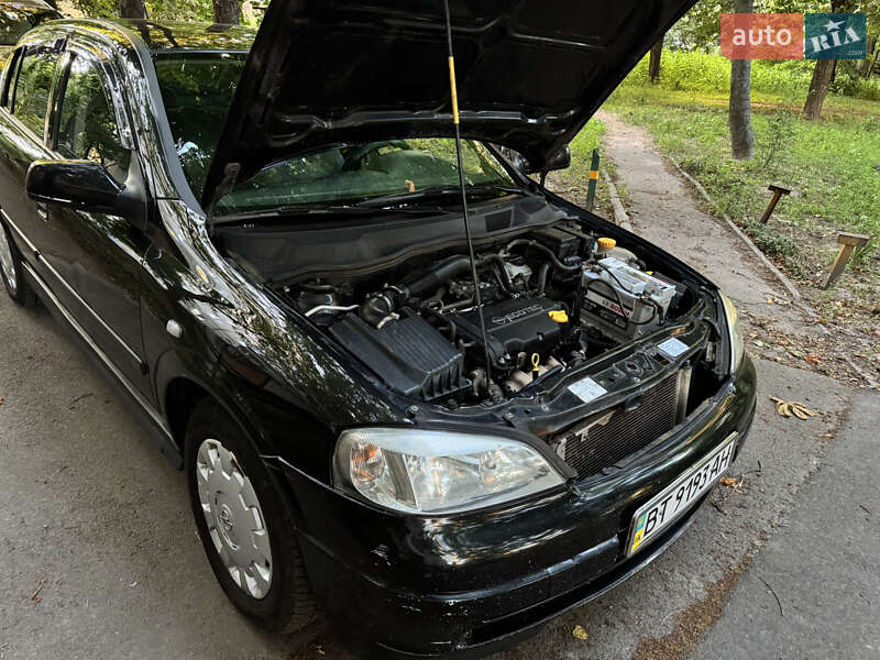 Седан Opel Astra 2006 в Києві