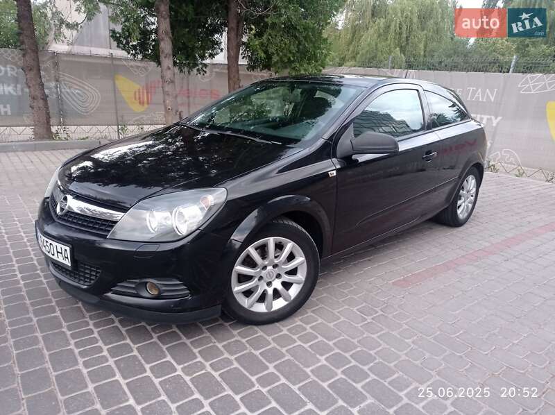 Купе Opel Astra 2007 в Ивано-Франковске
