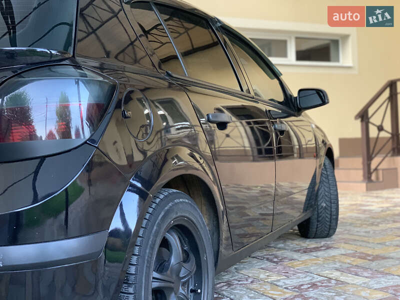 Хэтчбек Opel Astra 2005 в Запорожье