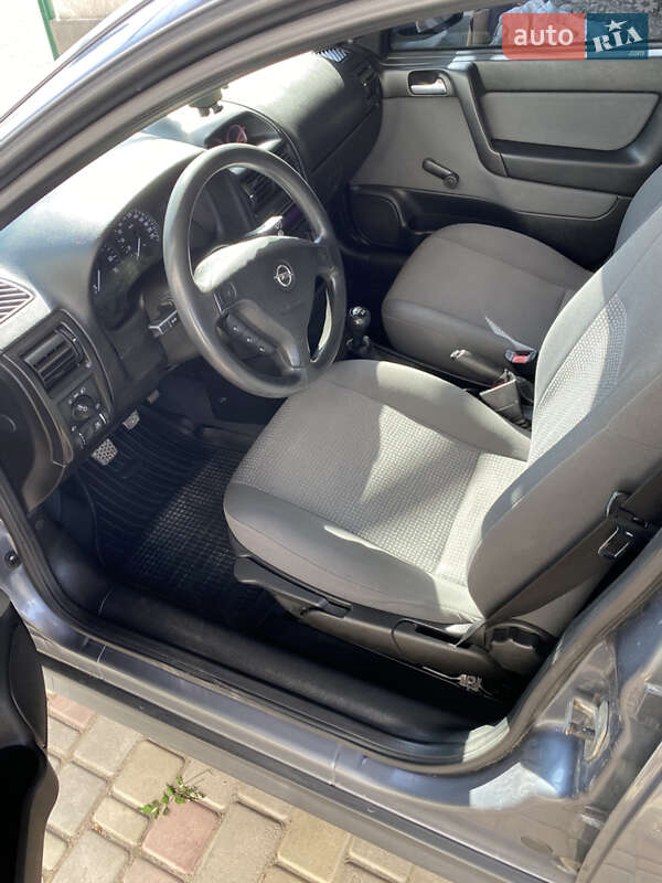 Седан Opel Astra 2007 в Каменец-Подольском