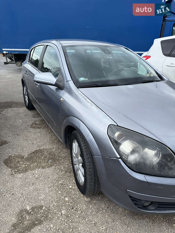 Хэтчбек Opel Astra 2004 в Тернополе