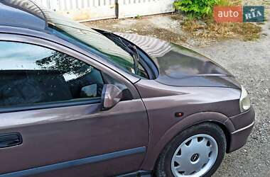 Хэтчбек Opel Astra 1998 в 