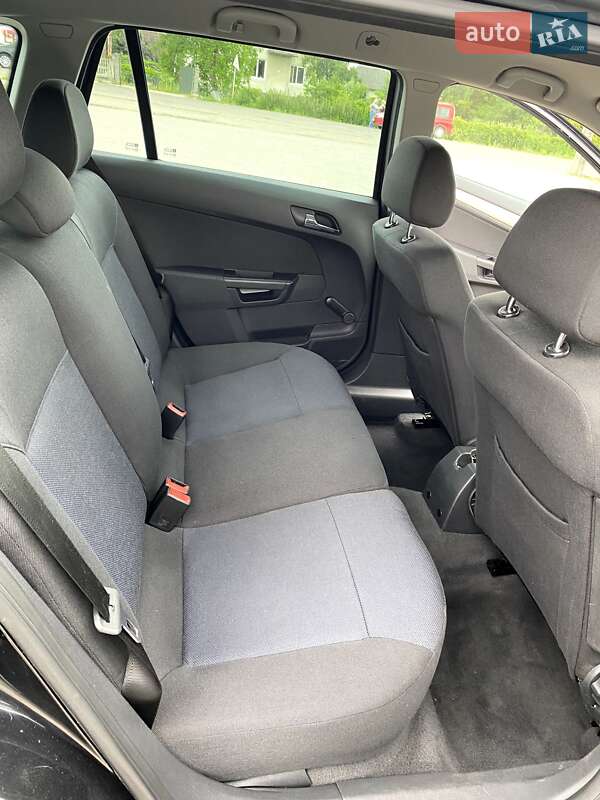 Универсал Opel Astra 2008 в Самборе