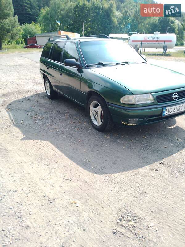 Універсал Opel Astra 1997 в Львові