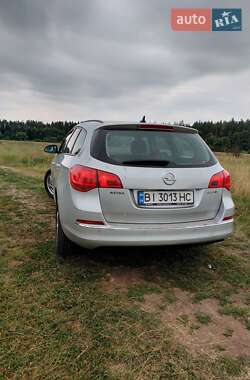 Универсал Opel Astra 2015 в 