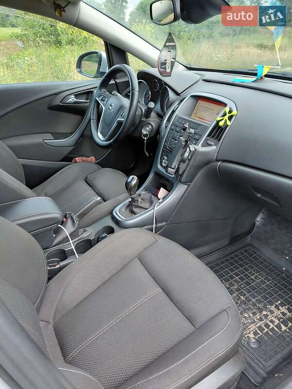 Универсал Opel Astra 2015 в Ахтырке фото 32 Универсал Opel Astra 2015 в Ахтырке