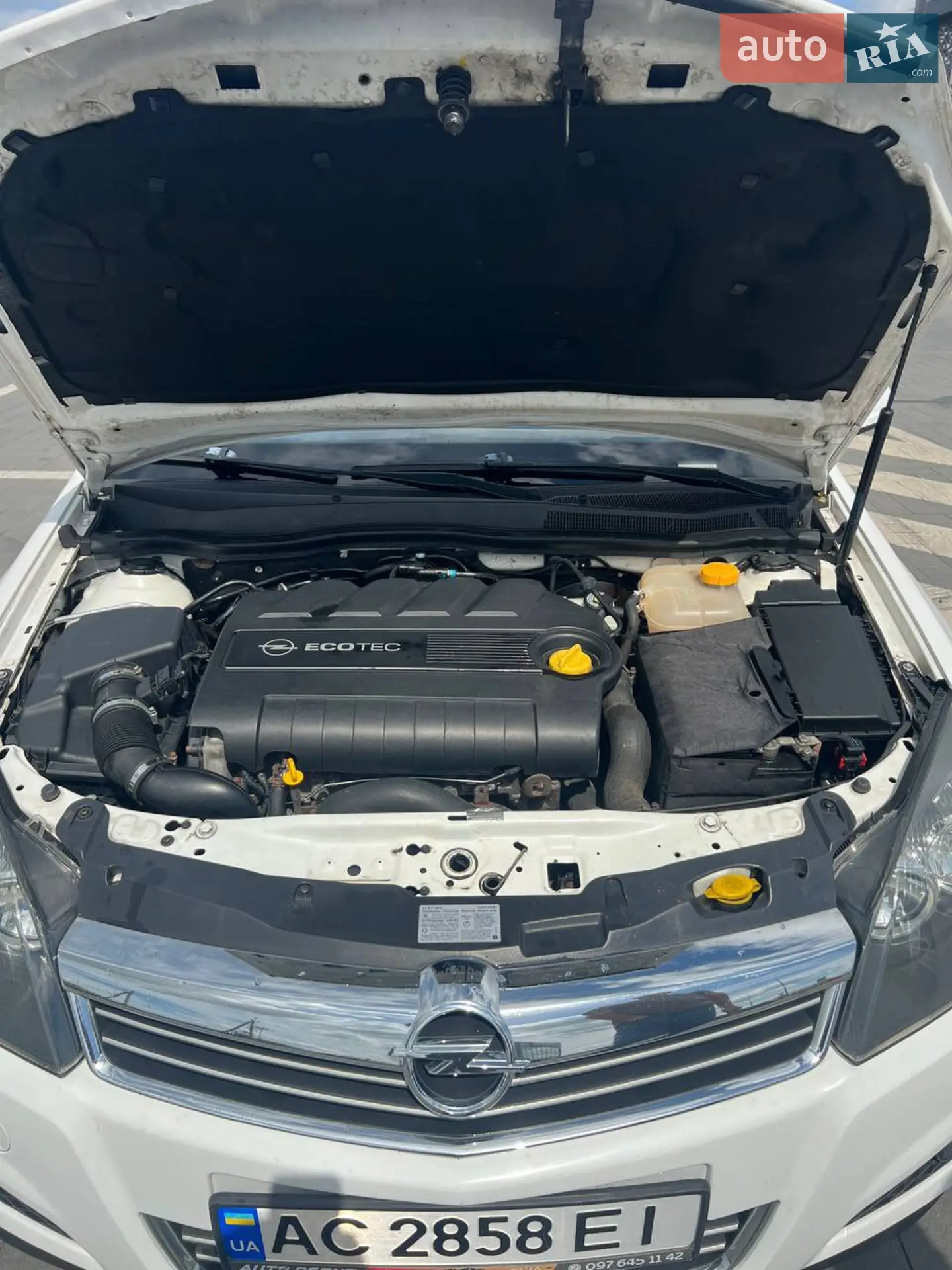 2010 Opel Astra - мініатюра 18
