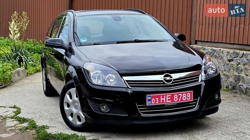 Универсал Opel Astra 2009 в Полтаве