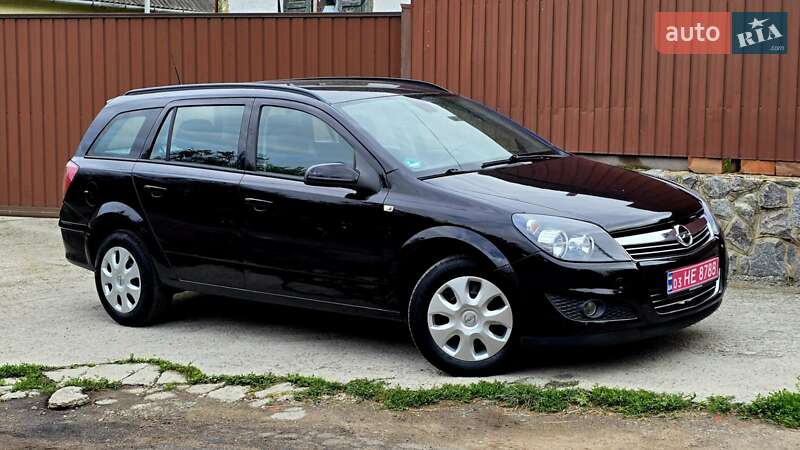 Универсал Opel Astra 2009 в Полтаве