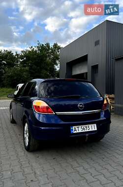 Хэтчбек Opel Astra 2004 в Ивано-Франковске