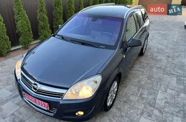 Универсал Opel Astra 2010 в 