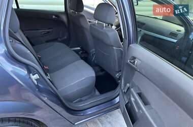 Универсал Opel Astra 2010 в 