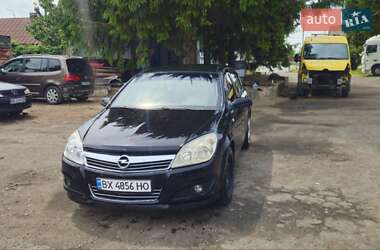 Хетчбек Opel Astra 2007 в Дубні