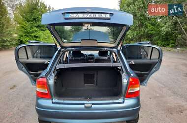 Хэтчбек Opel Astra 1999 в 