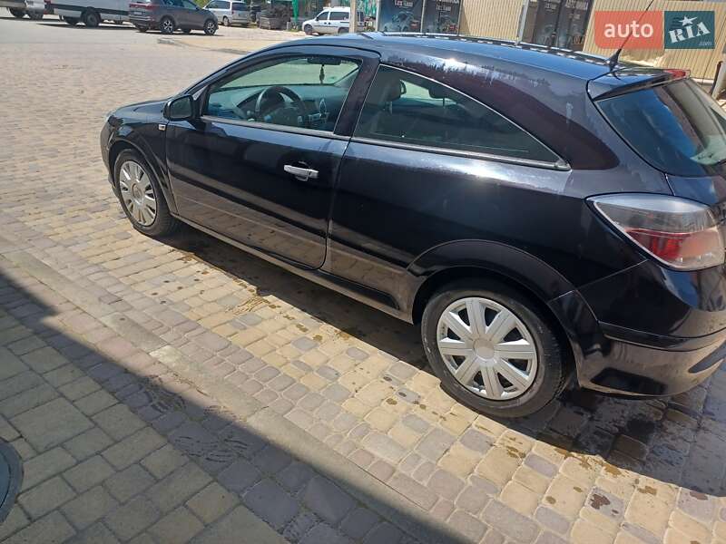 Хэтчбек Opel Astra 2009 в Теребовле