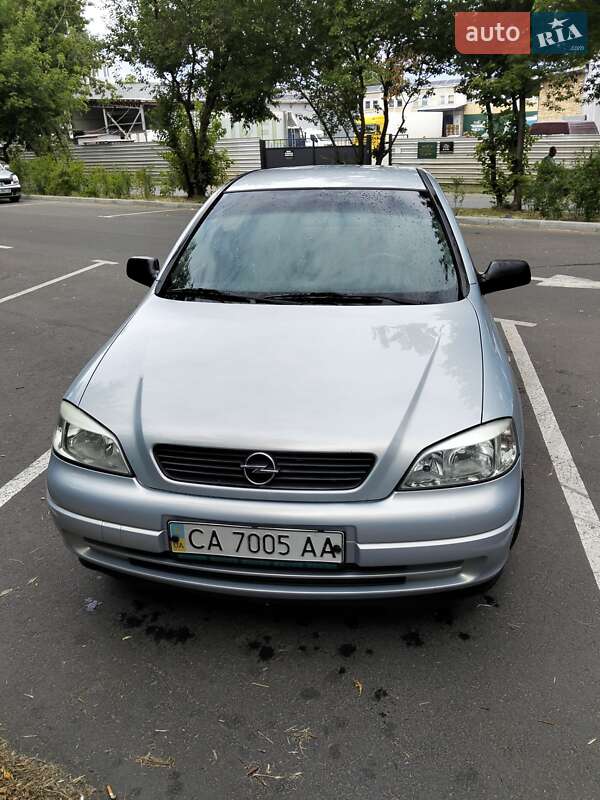 Opel Astra 2004