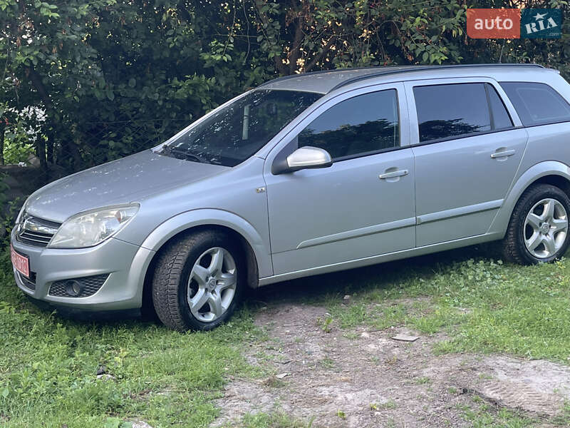 Универсал Opel Astra 2008 в Тернополе