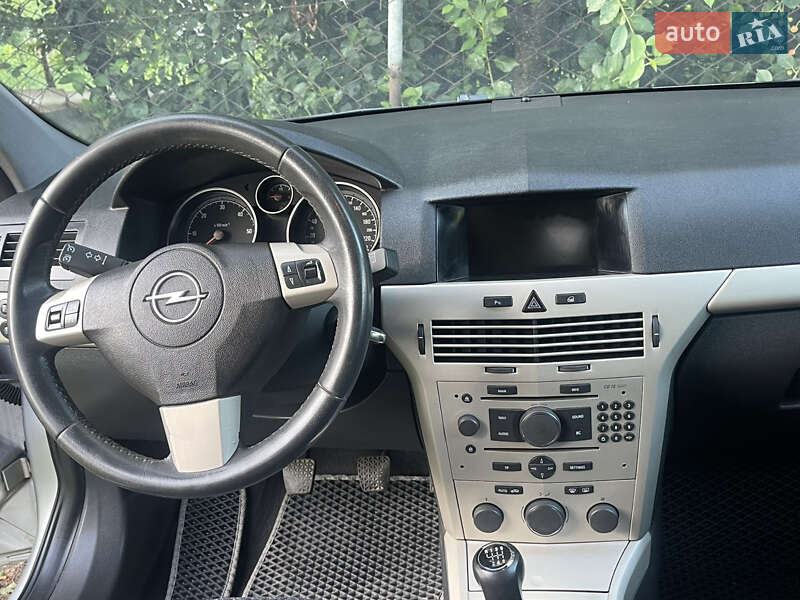 Универсал Opel Astra 2008 в Тернополе