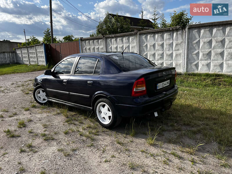 Седан Opel Astra 2005 в Житомире
