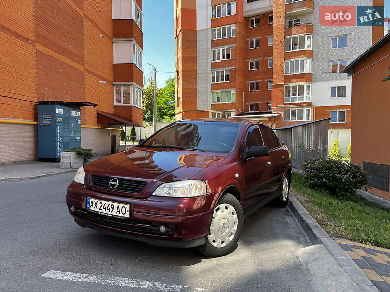 Седан Opel Astra 2006 в Тернополі
