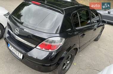 Хэтчбек Opel Astra 2008 в 