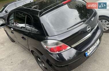 Хэтчбек Opel Astra 2008 в 