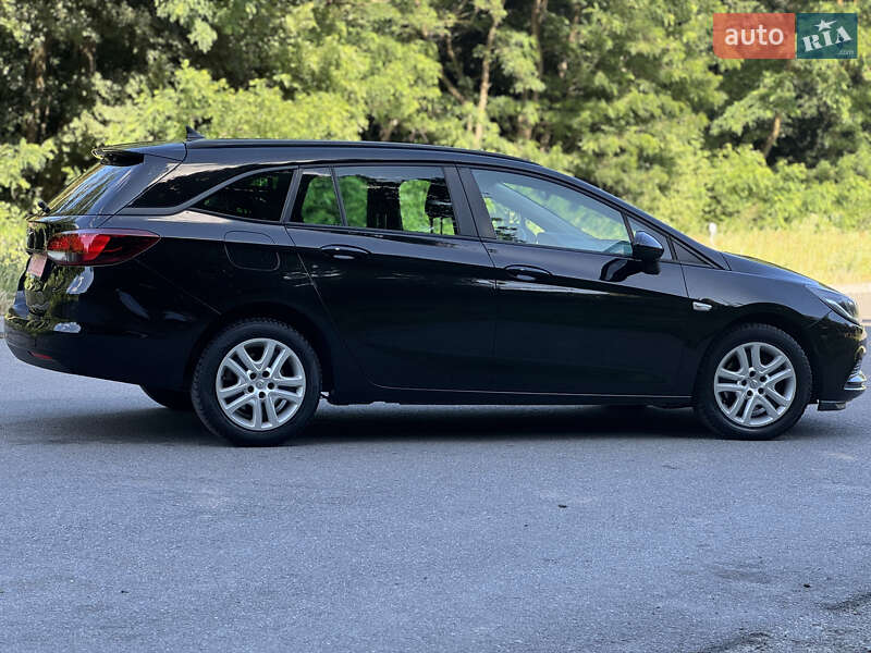 Универсал Opel Astra 2017 в Красилове