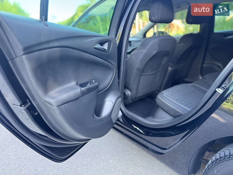 Универсал Opel Astra 2017 в Красилове