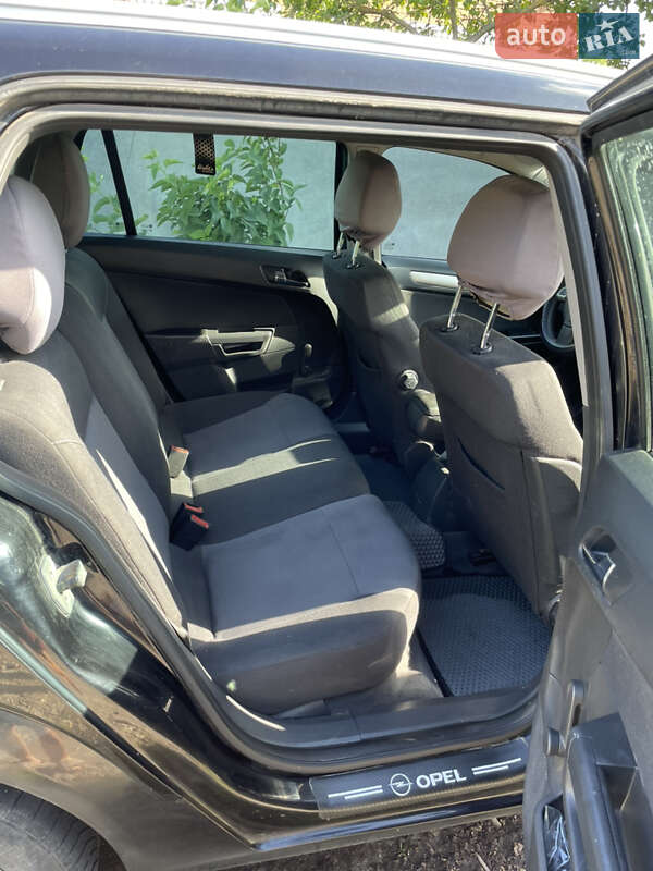 Універсал Opel Astra 2008 в Грицеві