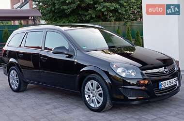 Універсал Opel Astra 2010 в Бучачі