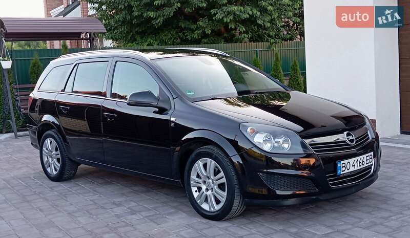 Opel Astra 2010