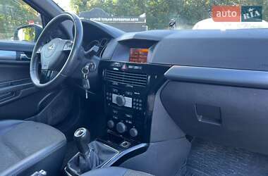 Универсал Opel Astra 2010 в 