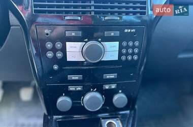 Универсал Opel Astra 2010 в 
