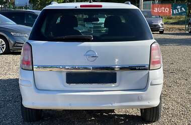 Универсал Opel Astra 2010 в 